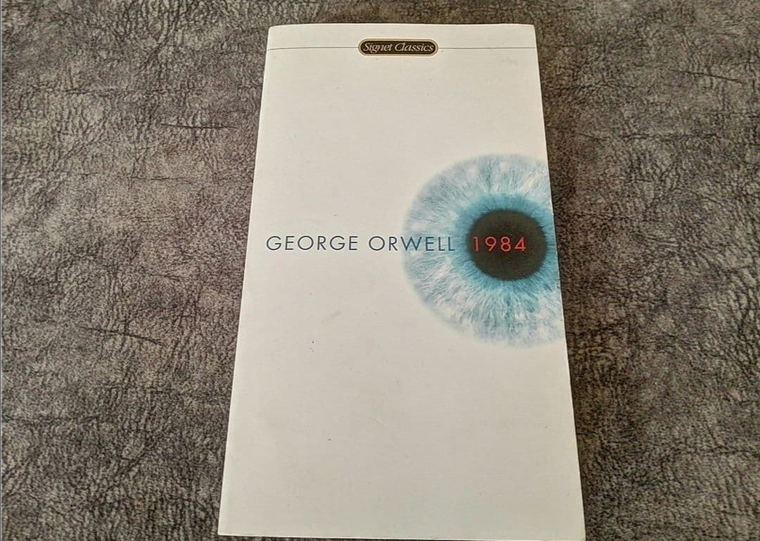 George Orwell - 1984.